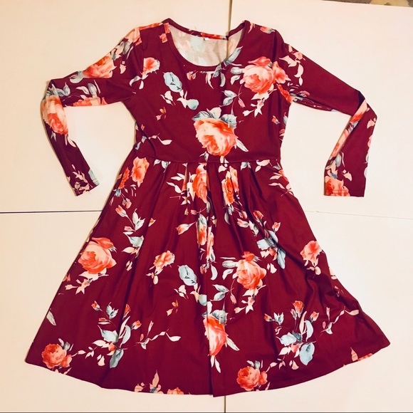 ZESICA Dresses & Skirts - ZESICA long sleeve floral swing dress ZESICA Dresses & Skirts - ZESICA long sleeve floral swing dress